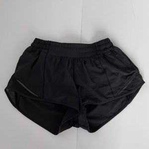 Lululemon Hotty Hot Shorts 2.5